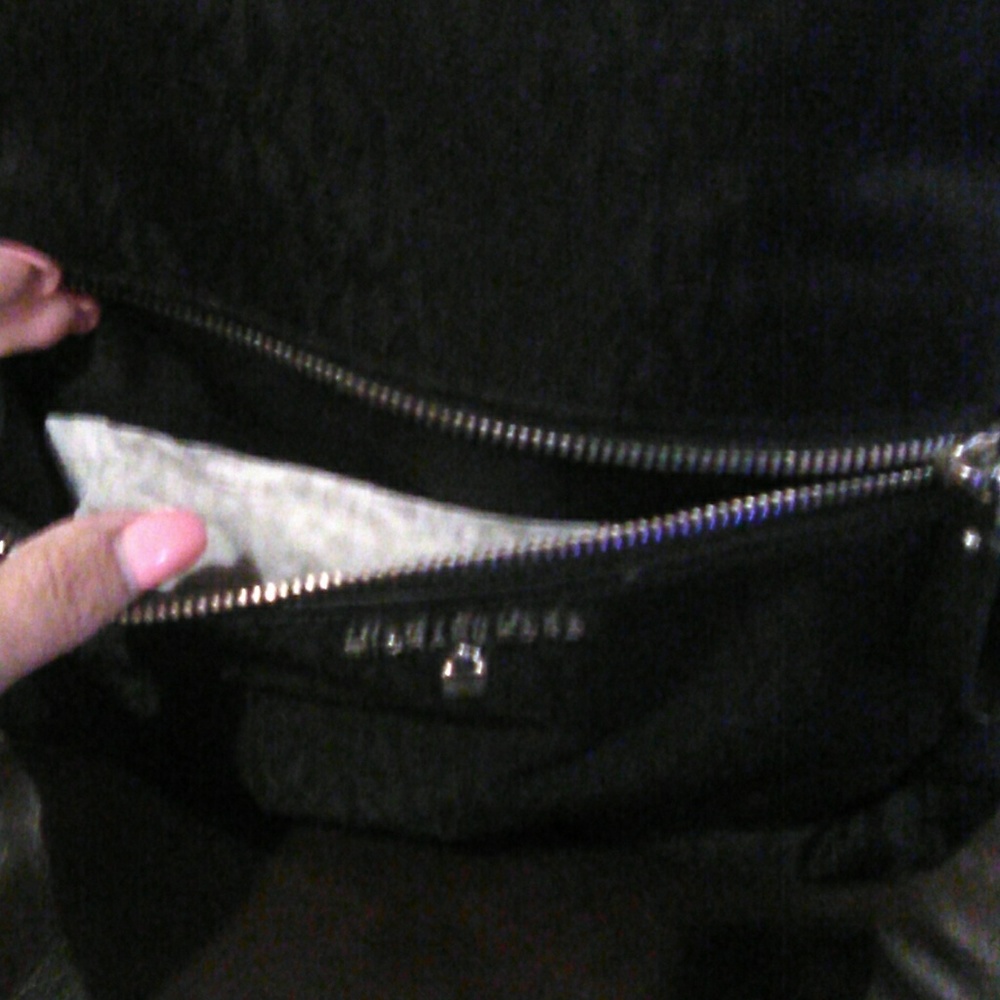 Backpack - Picture 2 of 8
